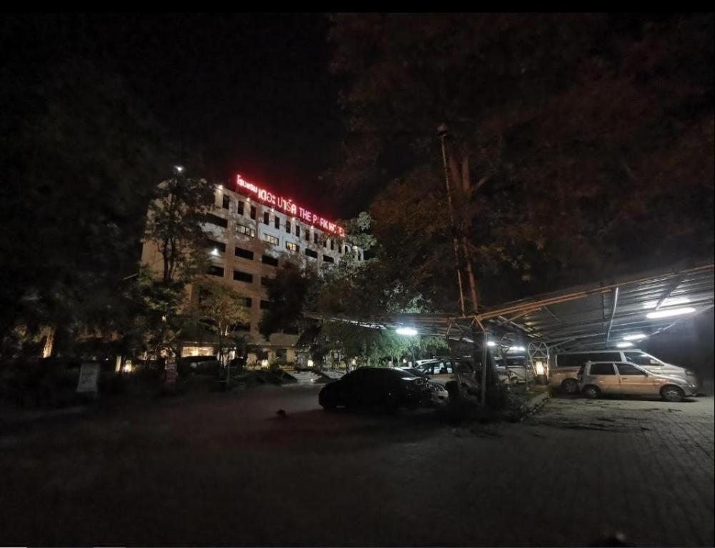 The Park Hotel Pattaya Buitenkant foto
